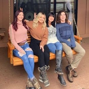 Meet your Posher, Kathi